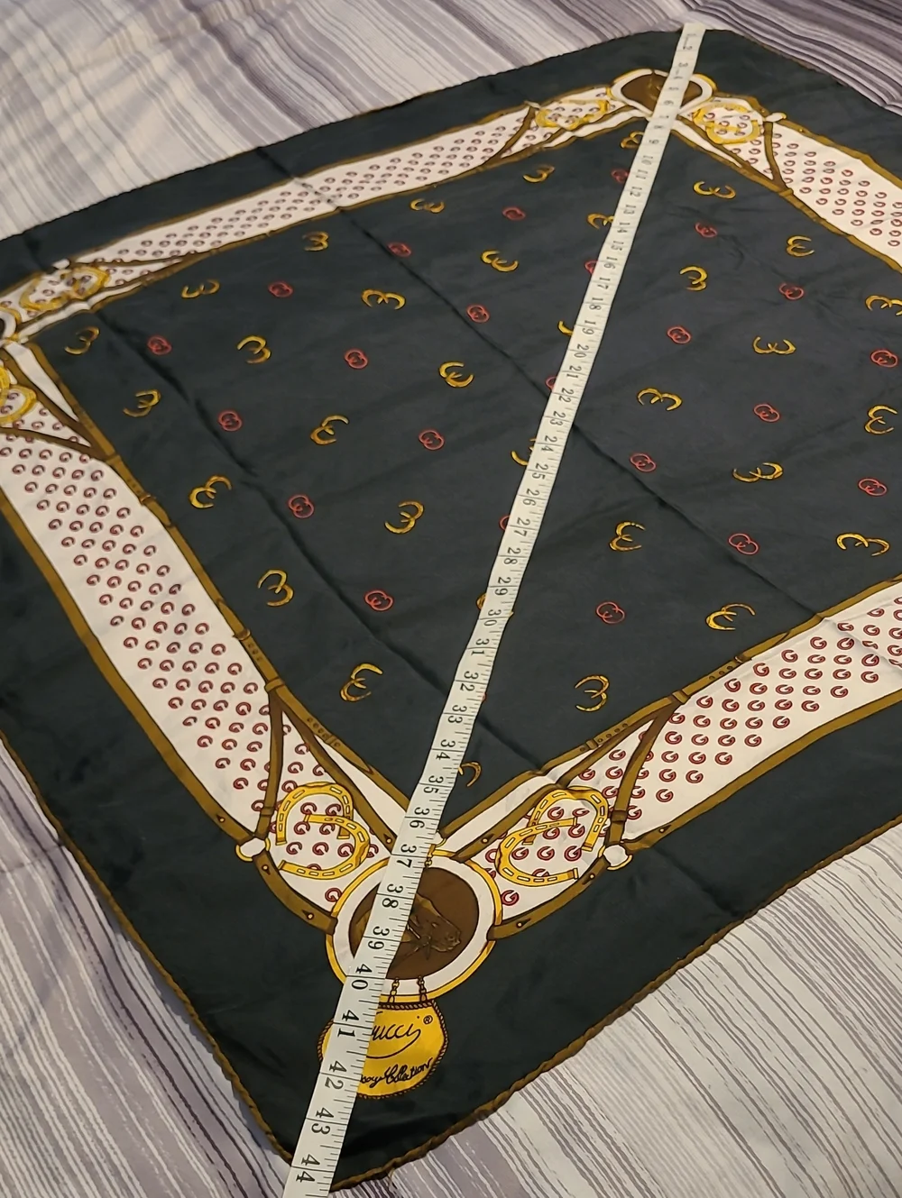Vintage Gucci 100% Pure Silk Scarf Equestrian GG Logo Horse Head Medallions